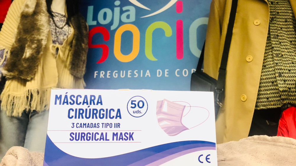 Máscaras cirúrgicas para famílias com maior vulnerabilidade 