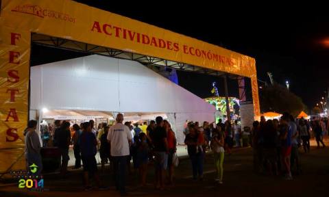 Visite o Pavilhão de Actividades Económicas no recinto das Festas