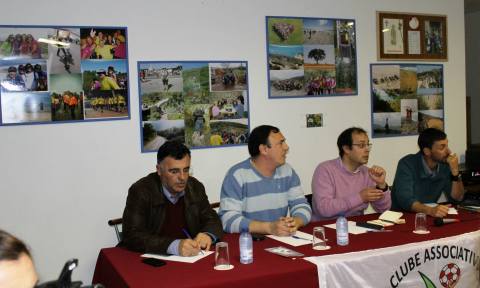 Lançamento do livro "Entre o silêncio das pedras"