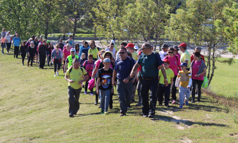 Caminhada familiar celebra o 25 de Abril