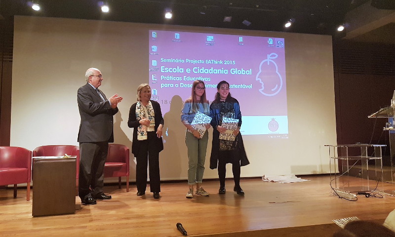 Alunas premiadas no âmbito do Projeto Eathink2015