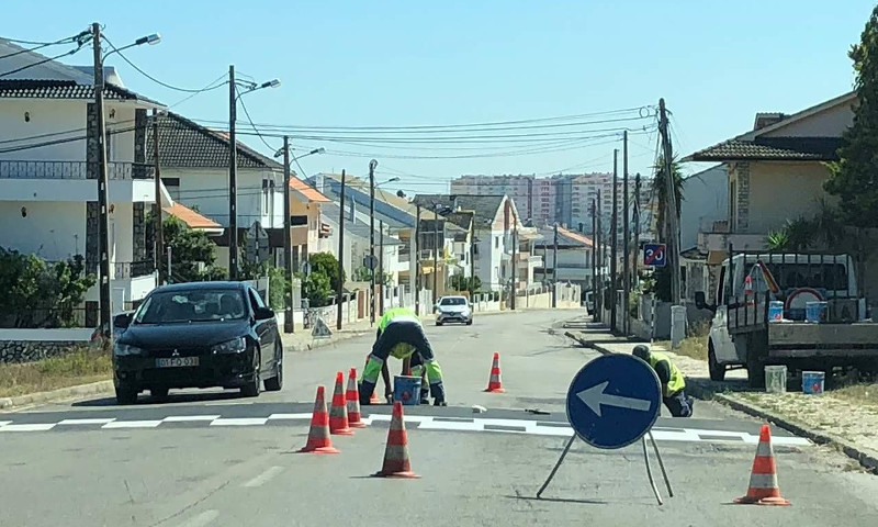 Pintura das bandas redutoras de velocidade