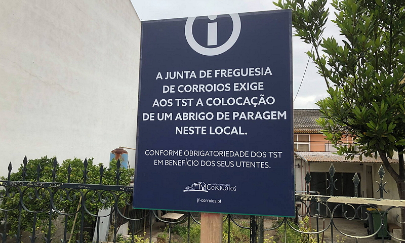 Exigimos a construção de abrigos para os passageiros