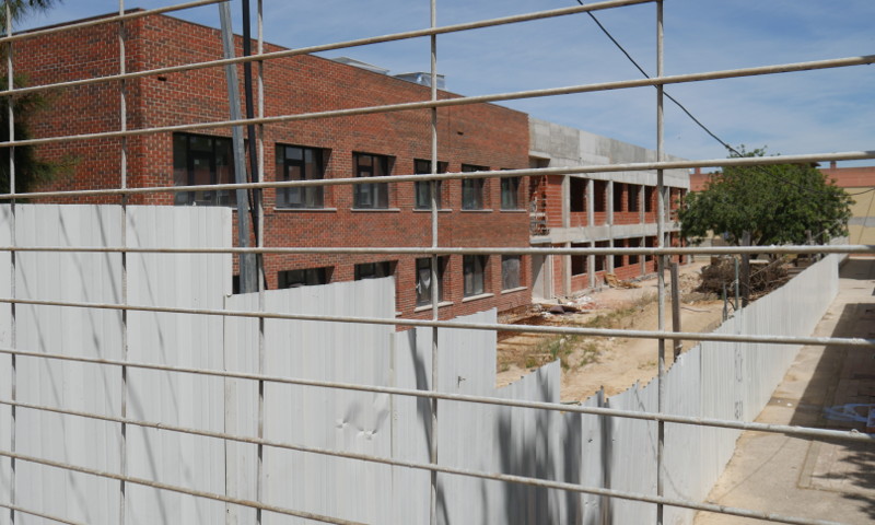 Obras paradas na Escola Secundária João de Barros