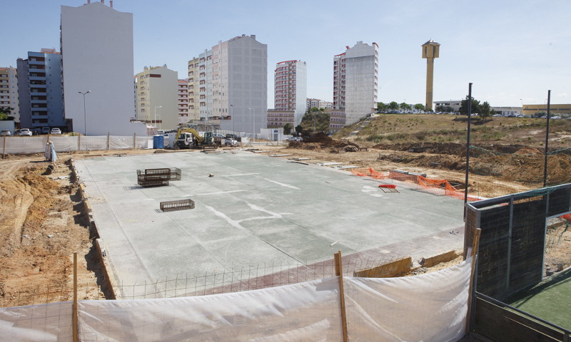 Início dos trabalhos no Complexo Desportivo de Santa Marta do Pinhal