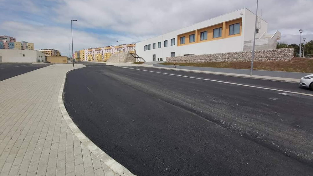 Obras dos arranjos exteriores e estacionamento do novo Centro de Saúde de Corroios