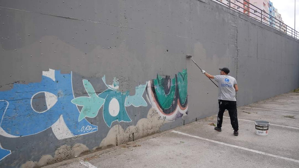 Pinturas de muros na Praceta Quinta da Marialva