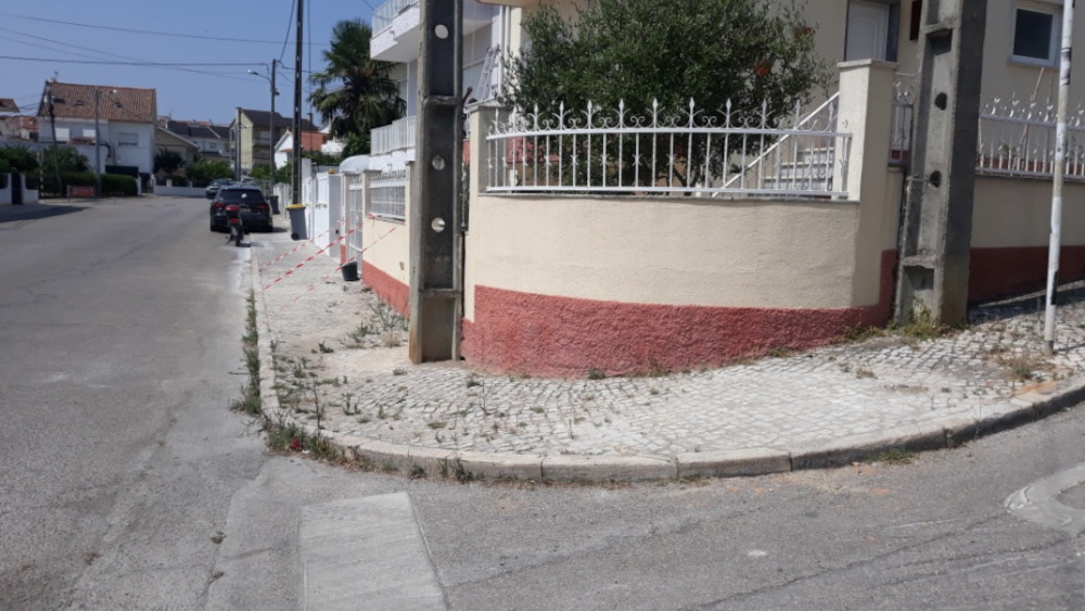 Reparação de calçada rua da Liberdade