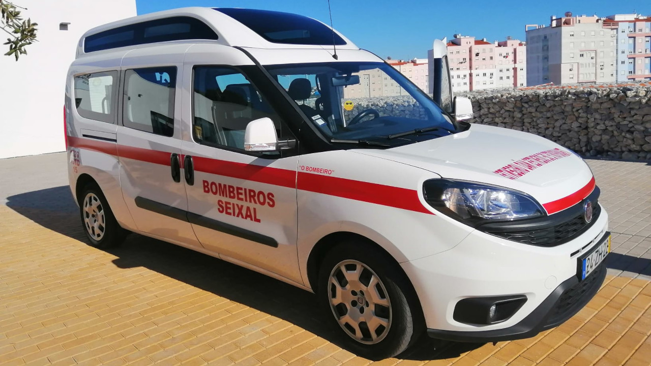 Transporte de utentes com mobilidade condicionada até ao novo Centro de Saúde