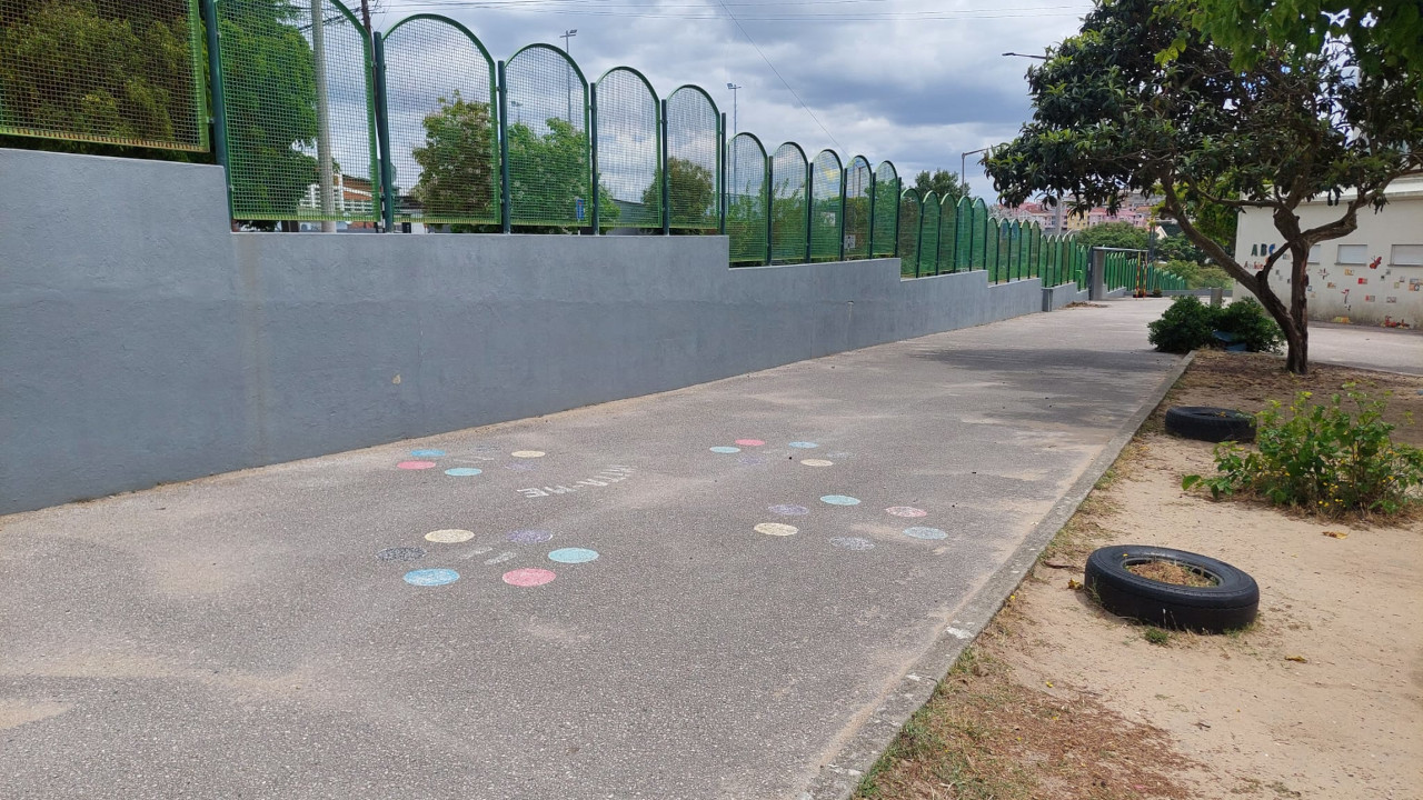 Limpezas no JI de Vale de Milhaços e EB da Quinta da Cabouca