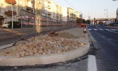 Apeadeiro na Av. 25 de Abril